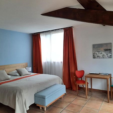 Le Clos Des Chenes Lagarde-Pareol Exterior photo
